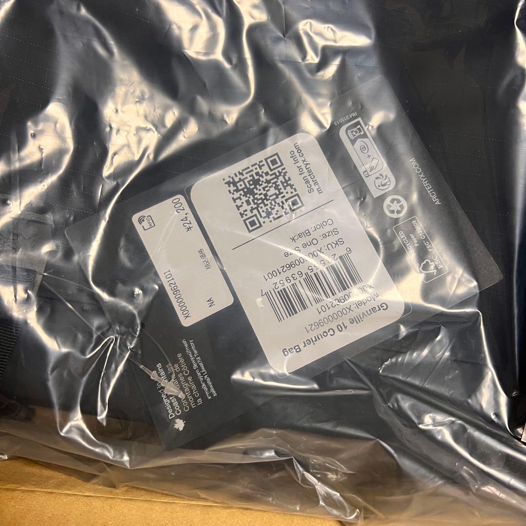 新品 アークテリクス Granville 10 Courier Bag 黒