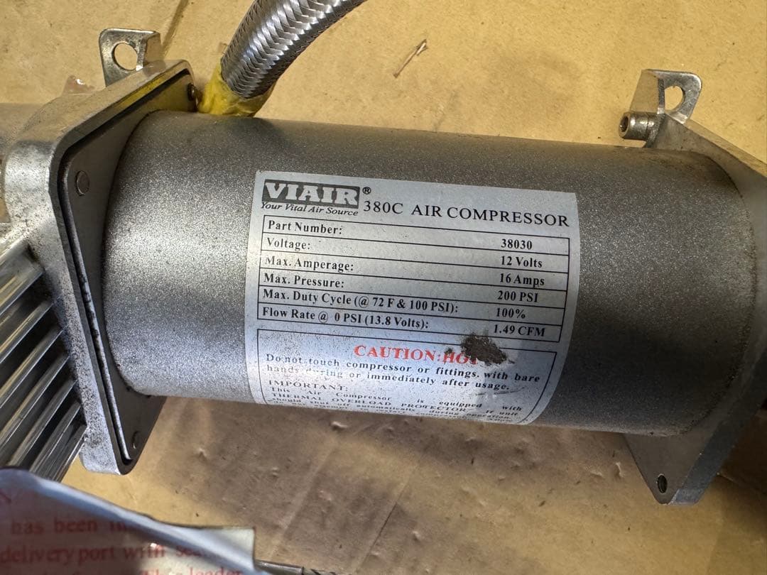 【ラムラム】完動品　VIAIR エアサス用　￼コンプレッサー