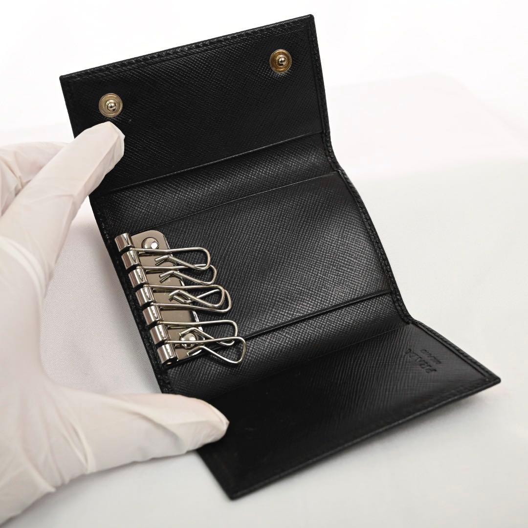 【極美品】プラダ　キーケース　鍵　黒　ブラック　レザー　折財布