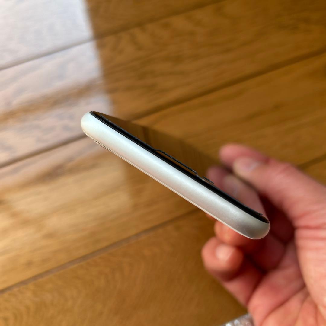 iPhone SE 第2世代 MHGQ3J/A