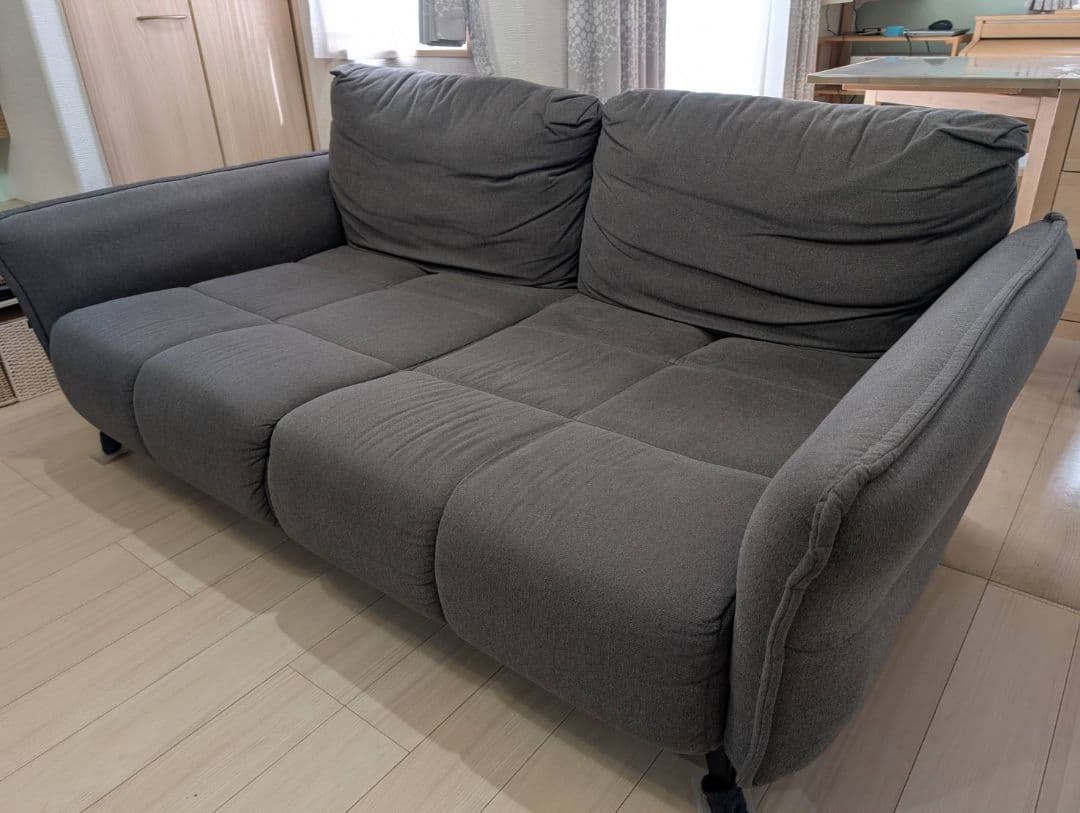 【最終値下げ】グレー モダンソファ　3人掛け