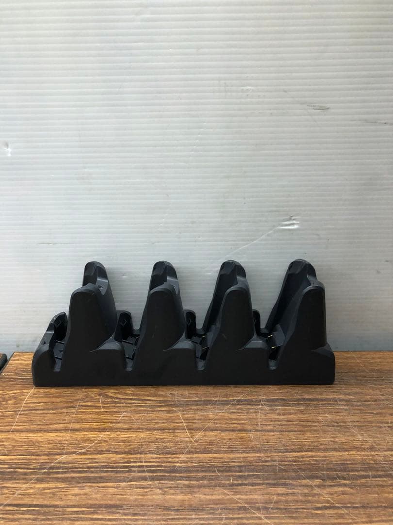 キーエンス BT-WUC74 BT-W70シリーズ 4台充電器　送料無料