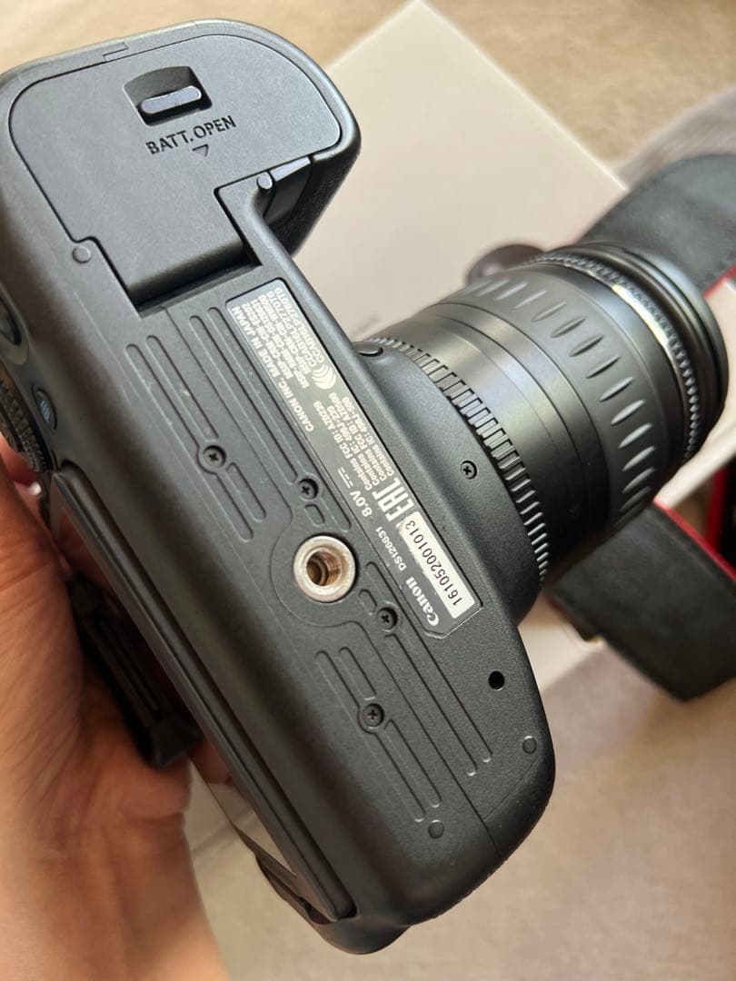 Canon EOS 6D Mark II デジタル一眼レフ　フルセット