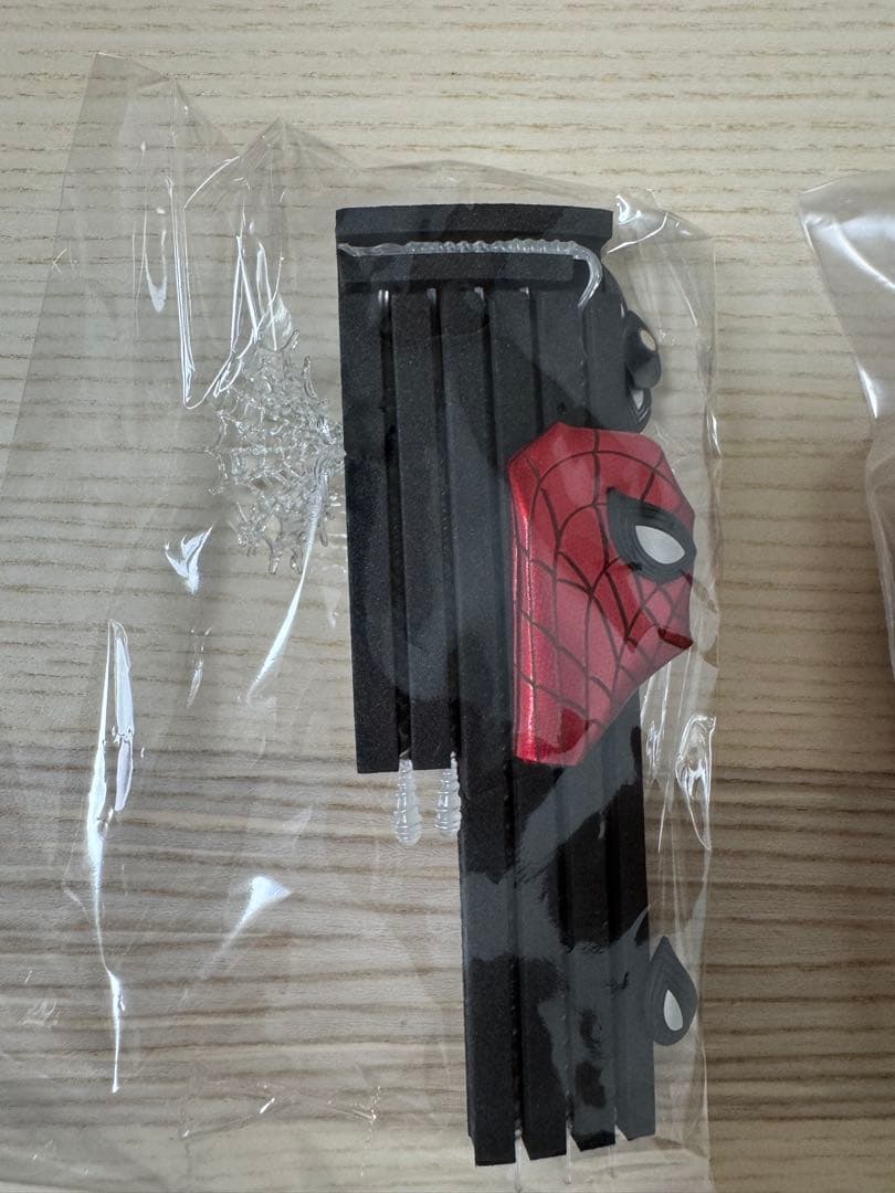 ホットトイズ　アイアンスパイダー　スパイダーマン　hottoys