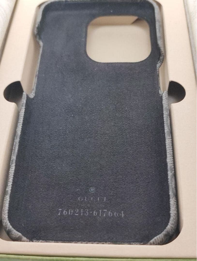 新品 未使用 GUCCI iPhone 15 PRO ケース グッチ