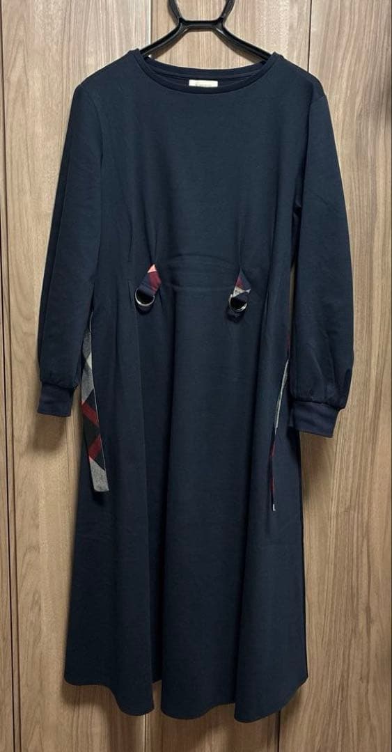 m*p様 ブルーレーベル　サイドチェックベルトAラインワンピース