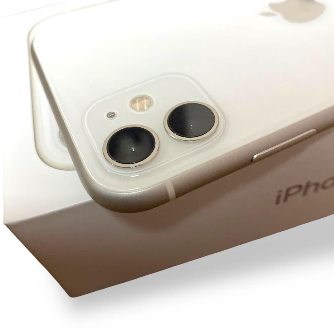 Apple iPhone 11 ホワイト 本体　128GB SIMフリー　箱付き