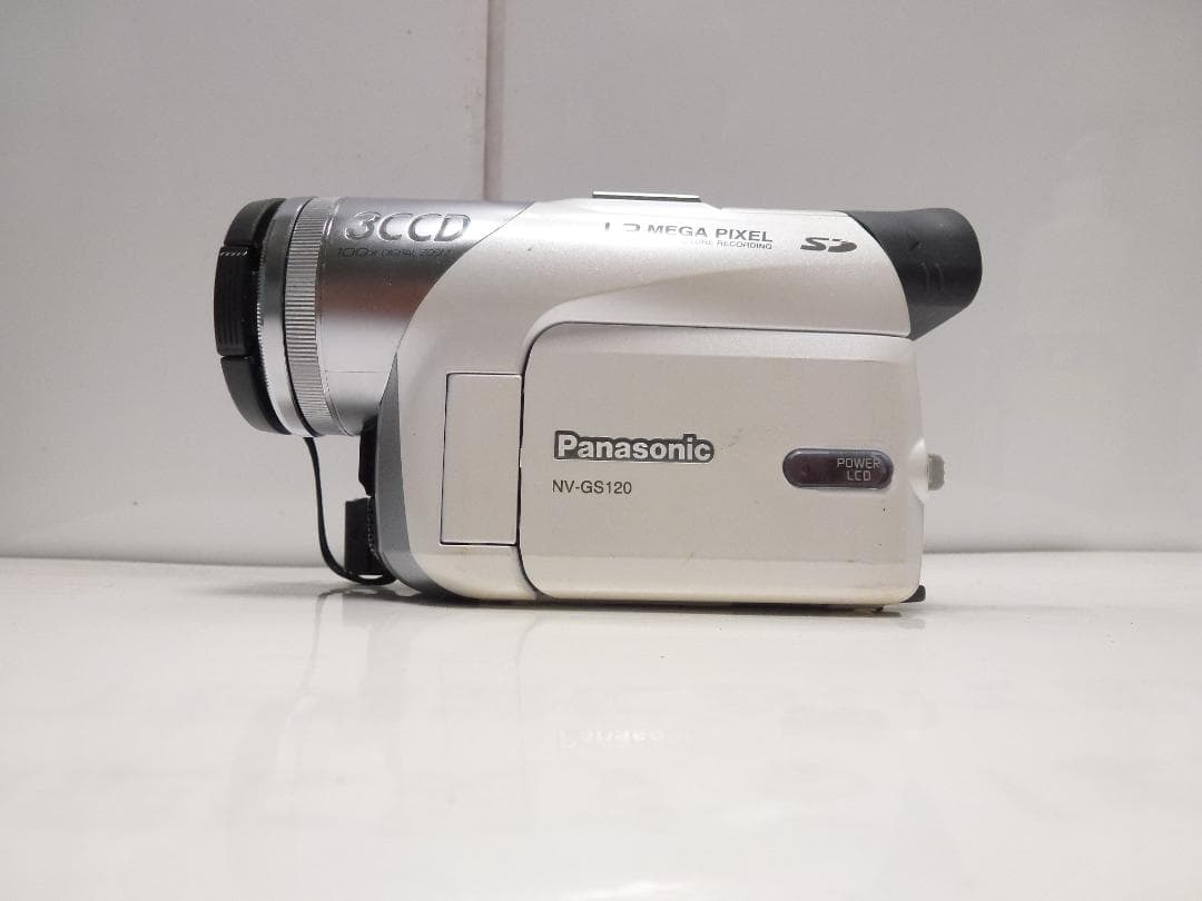 希少　動作品　Mini DV　パナソニックビデオカメラ　NV-GS120　大人気