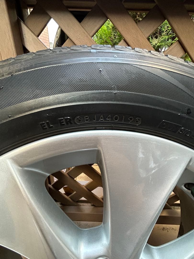 20アルファード純正ホイール