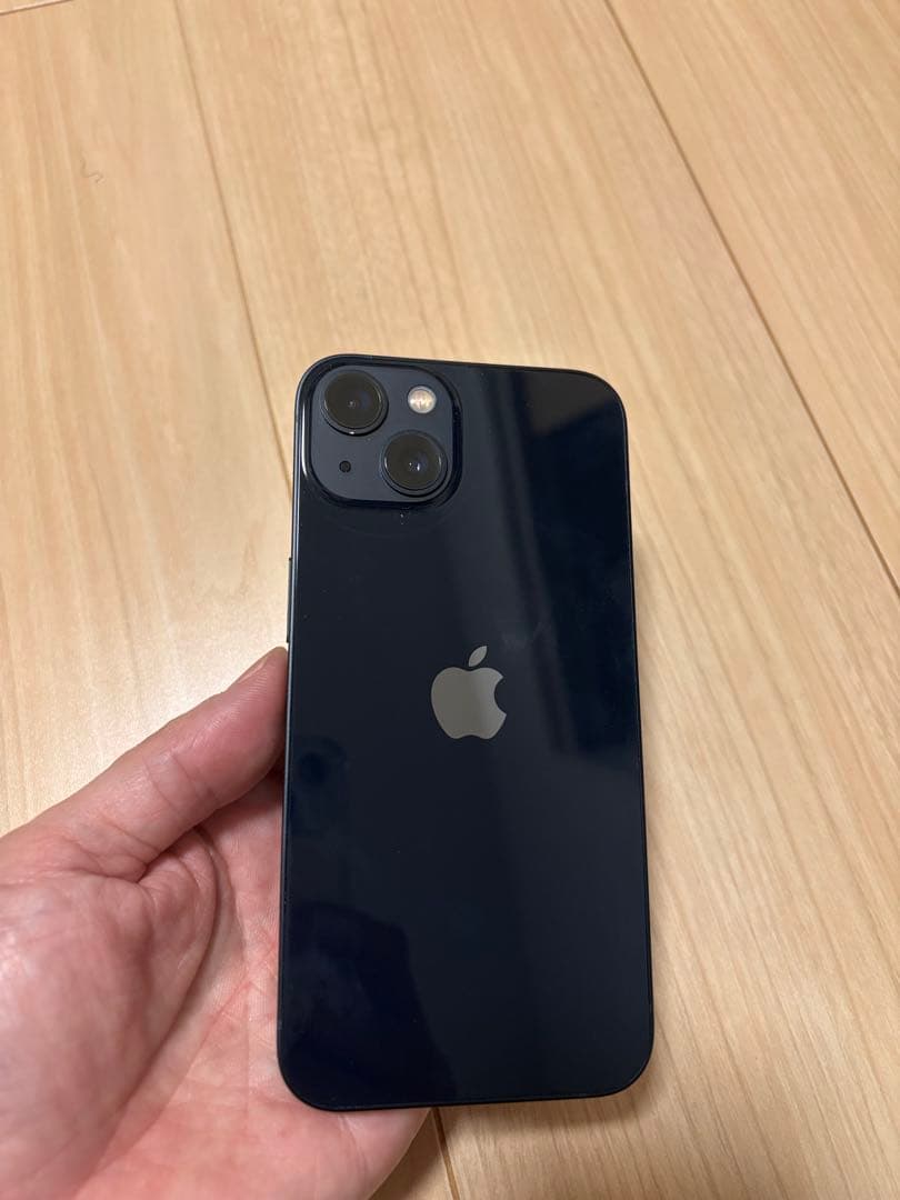 Apple iPhone 13 ブラック　本体　simフリー