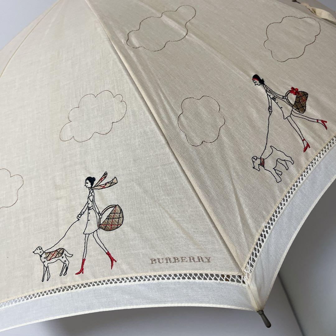 BURBERRY 日傘　犬の散歩　女の子　全刺繍ノヴァチェック