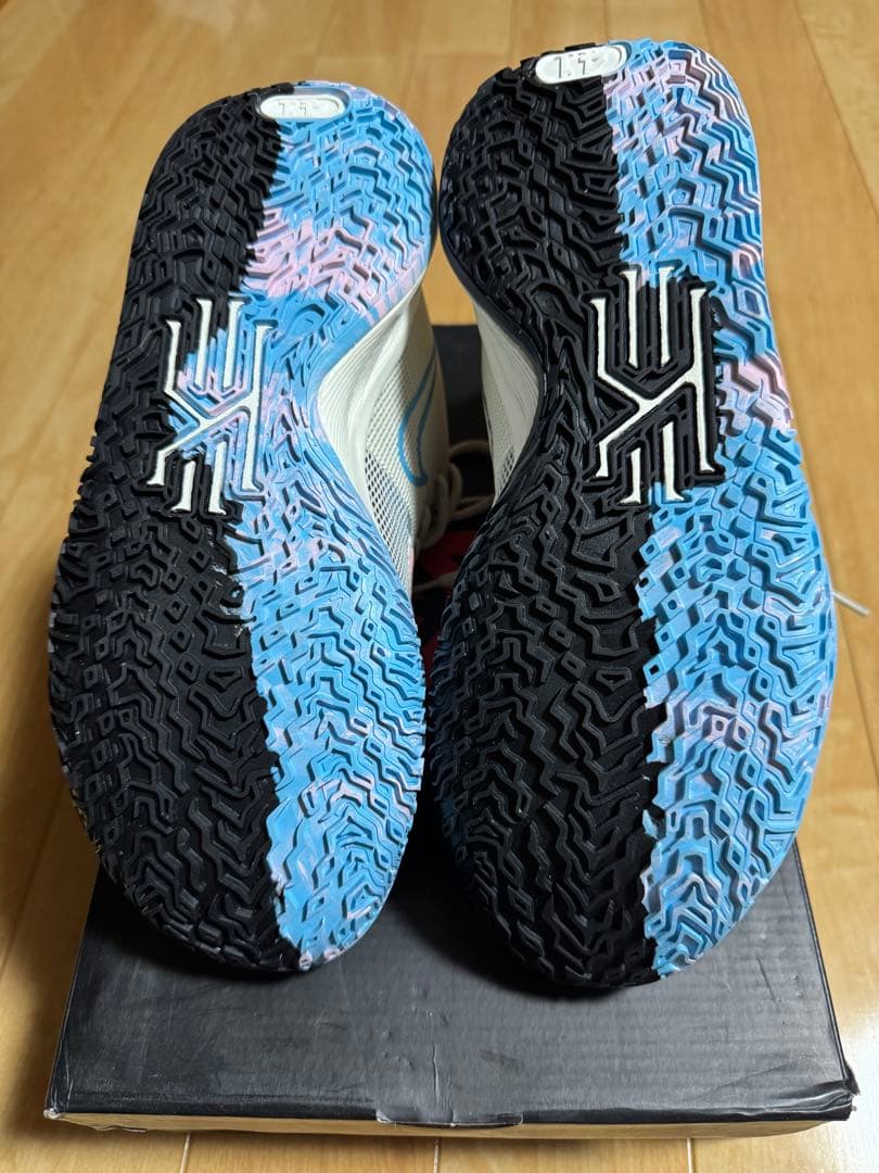 期間限定値下げ【新品未使用】NIKE カイリー7 26m EP