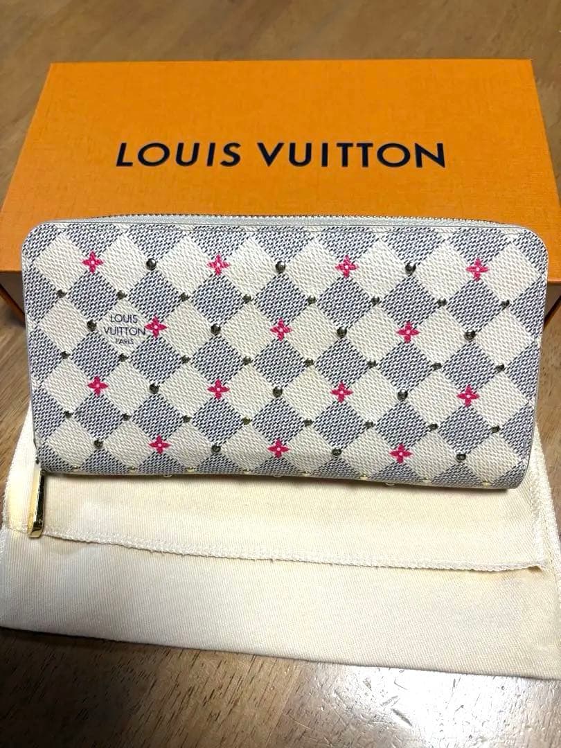 ルイ ヴィトン ダミエアズール ジッピーウォレット スタッズ長財布　希少モデル