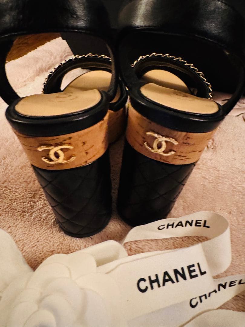 CHANEL ブラックストラップサンダル