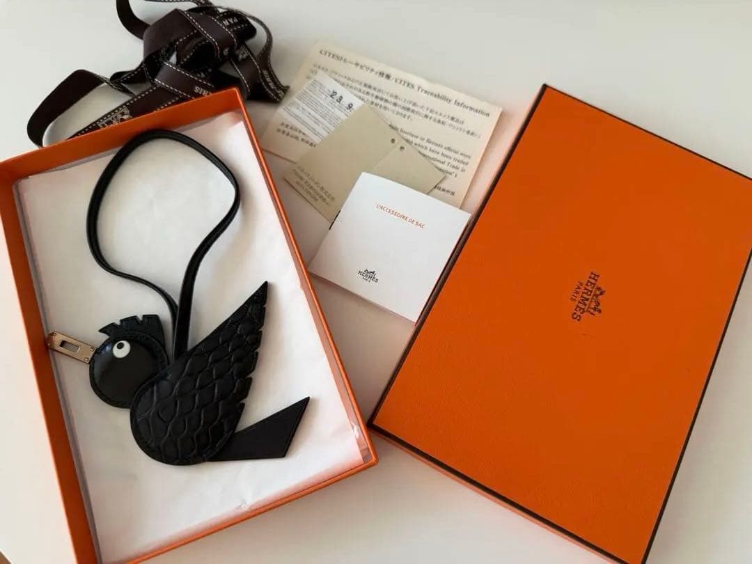 本物保証　新品未使用　エルメス チャームバーディ タッチ 鳥 ソーブラック 黒