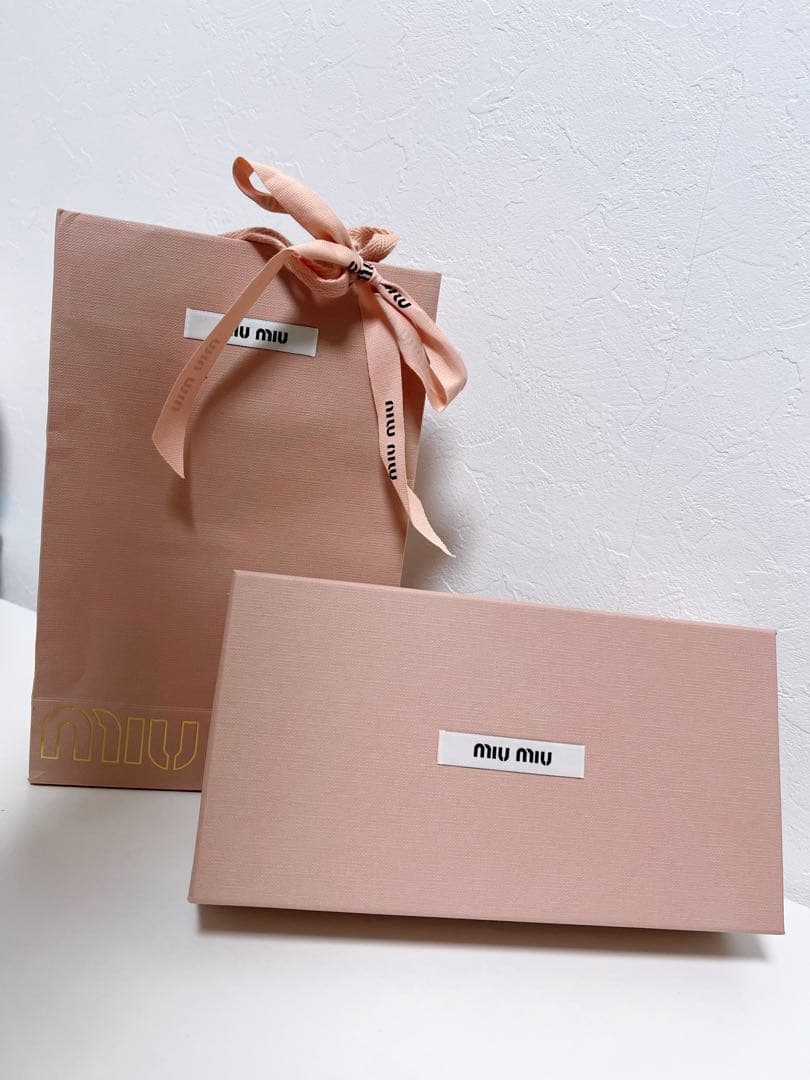【未使用品】miumiu 長財布 パスケース付き 正規品