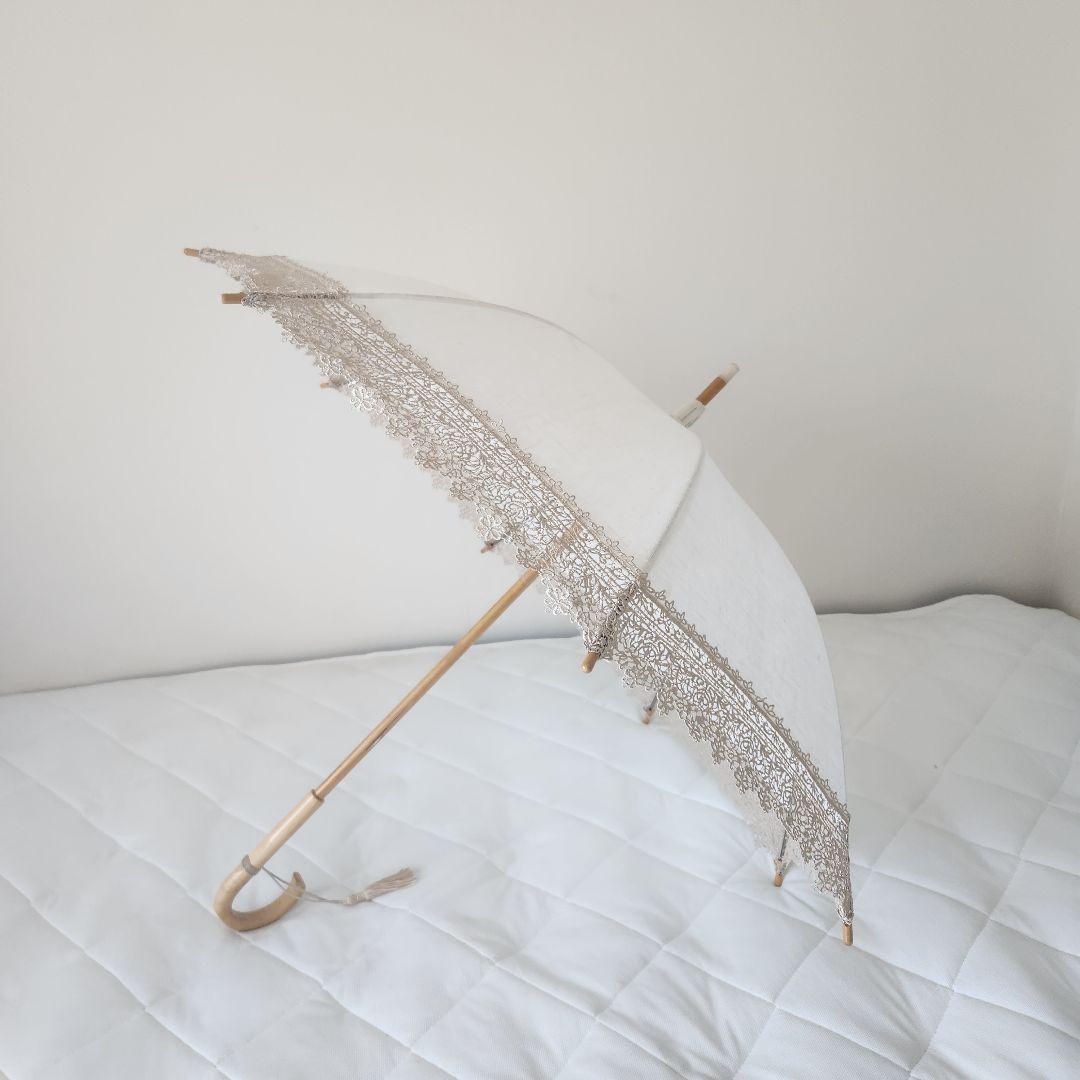 近沢レース　日傘　白　アイボリー　清楚　撮影　刺繍　ゴールド