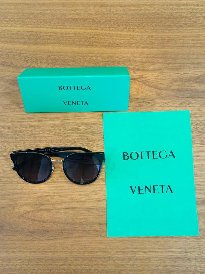 アパルトモン購入 ボッテガヴェネタ サングラス