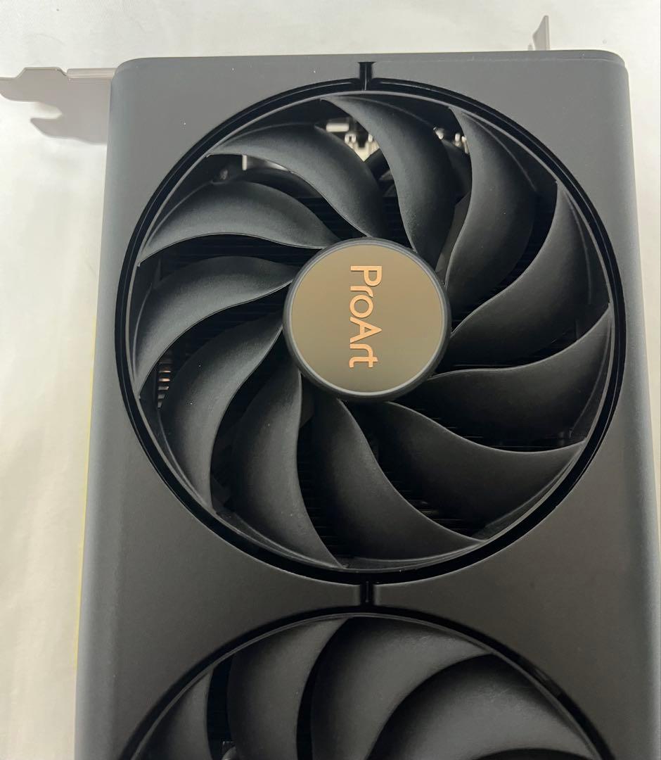 【ほぼ未使用】ASUS ProArt GeForce RTX 4060 OC