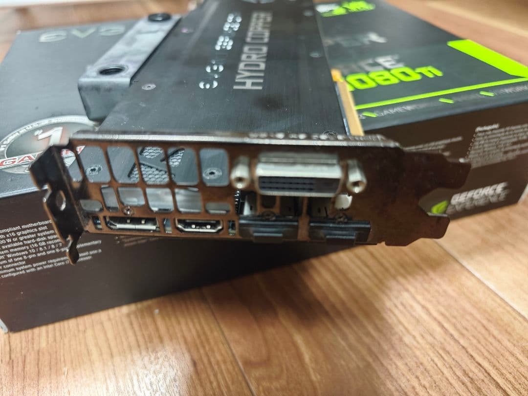 グラフィックボード・グラボ・ビデオカード EVGA GTX 1080 Ti HYDRO COPPER 11GB
