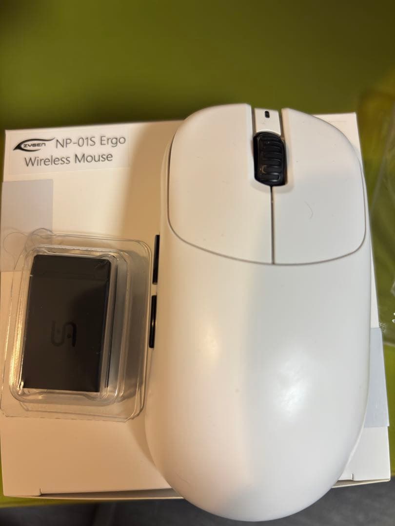 NP-01S Ergo Wireless Mouse 本体