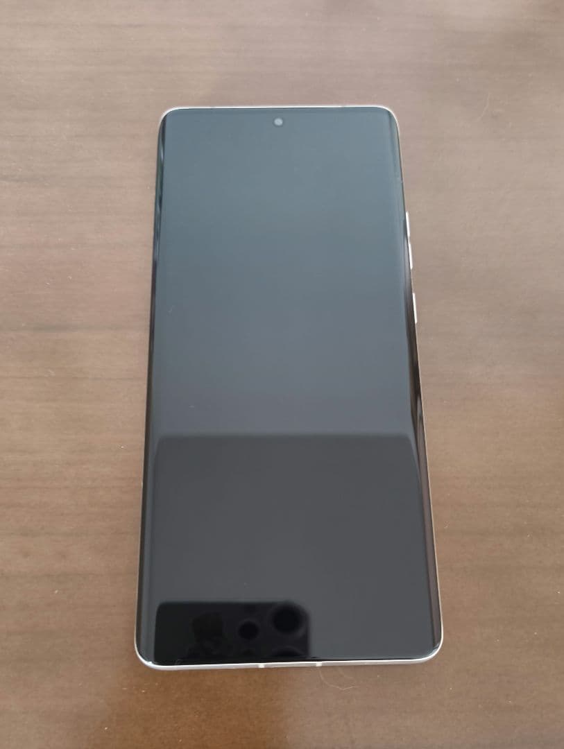 Motorola edge 50s PRO バニラ 本体