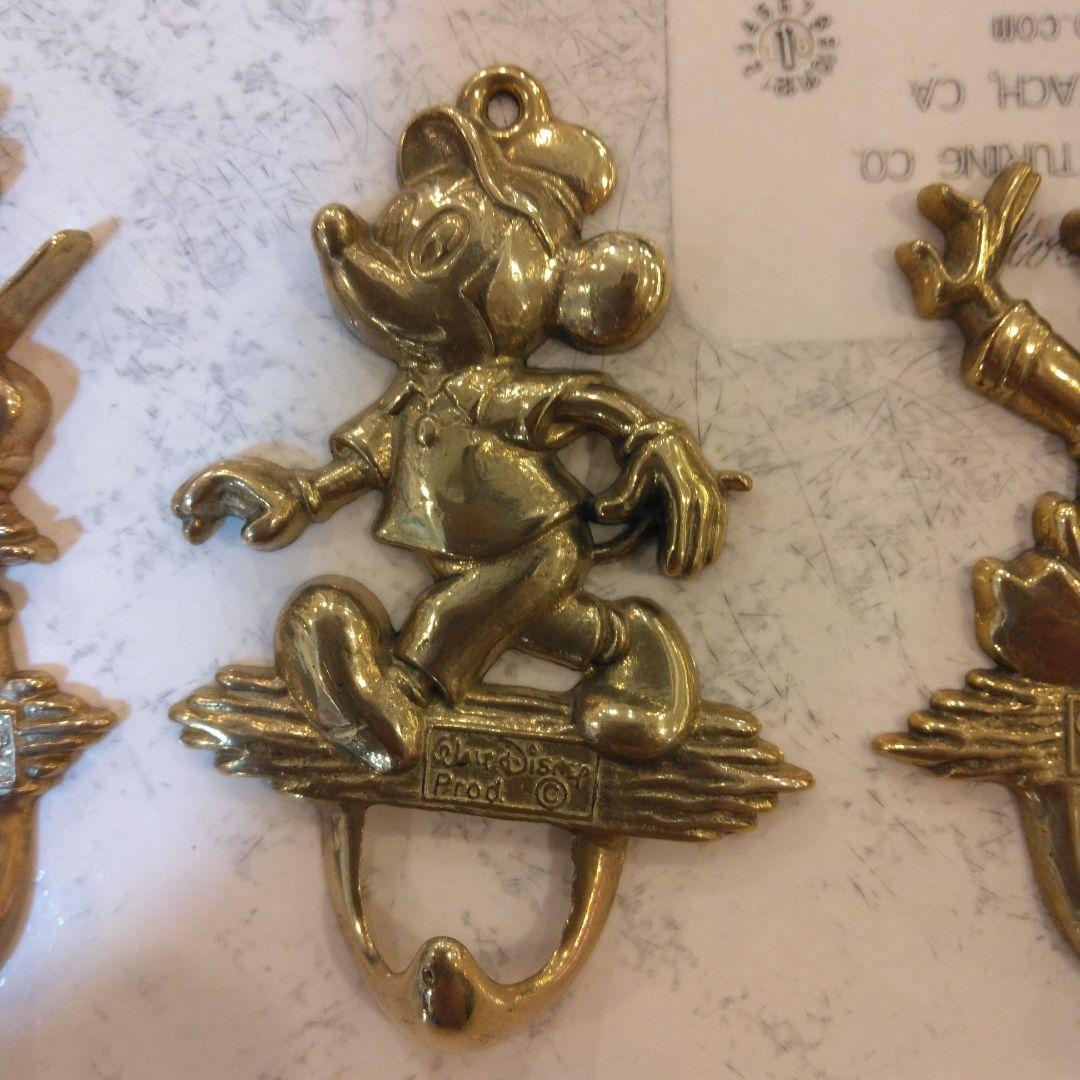 ディズニーキャラクター 壁フック 4個セット　イタリー製