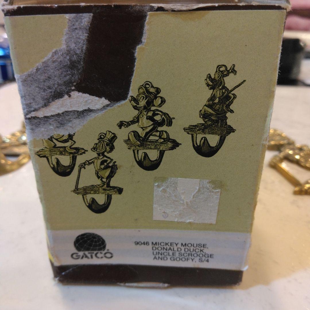 ディズニーキャラクター 壁フック 4個セット　イタリー製