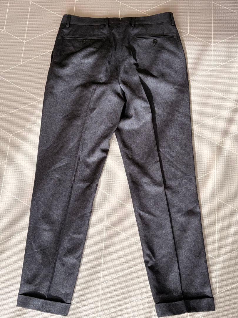 トゥモローランド　ダークグレー スラックス サイズ48