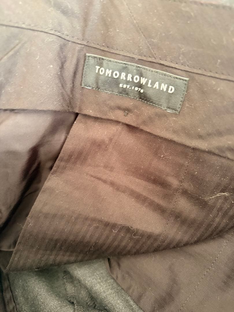 トゥモローランド　ダークグレー スラックス サイズ48