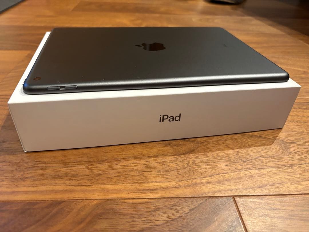 【美品】iPad 第9世代 256GB Wi-Fi ペン&ケース付