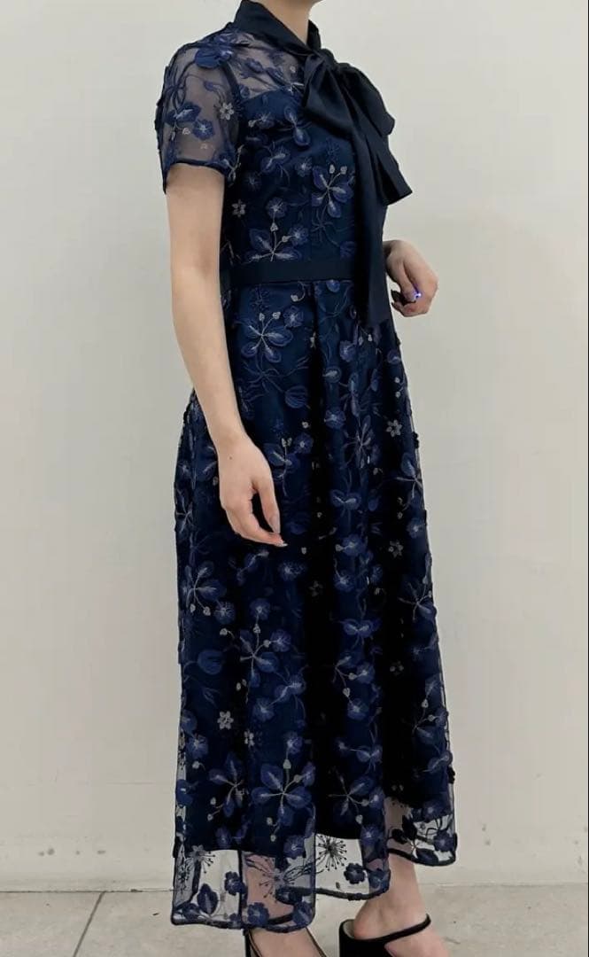 新品[グレースコンチネンタル　25AW フラワ－フレアドレス　ワンピース　38