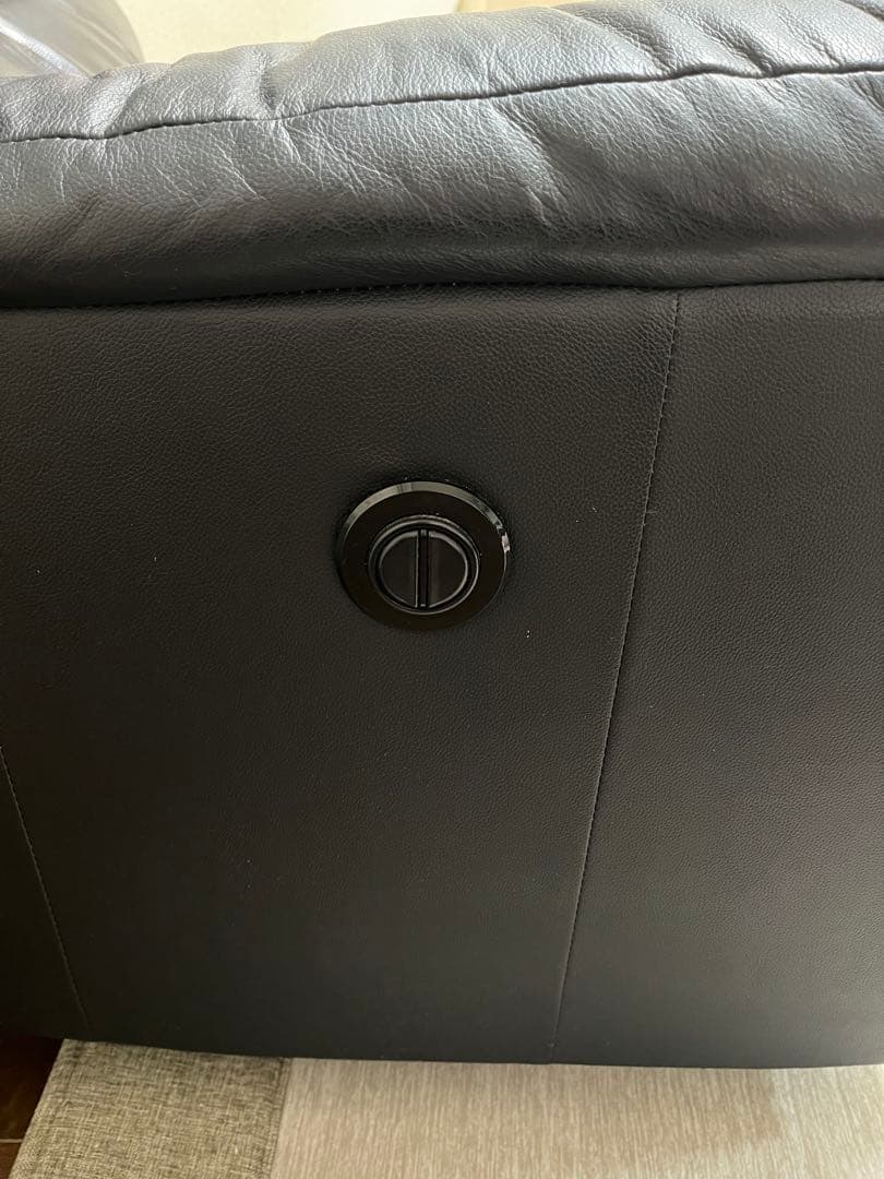 お値下げしました！【ニトリ】電動リクライニングソファ　1人掛レザーブラック