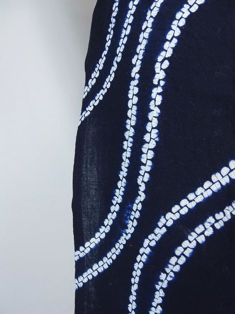 ほぼ美品 有松絞り浴衣 立涌文様　 藍染 夏にぴったりの涼やか着物