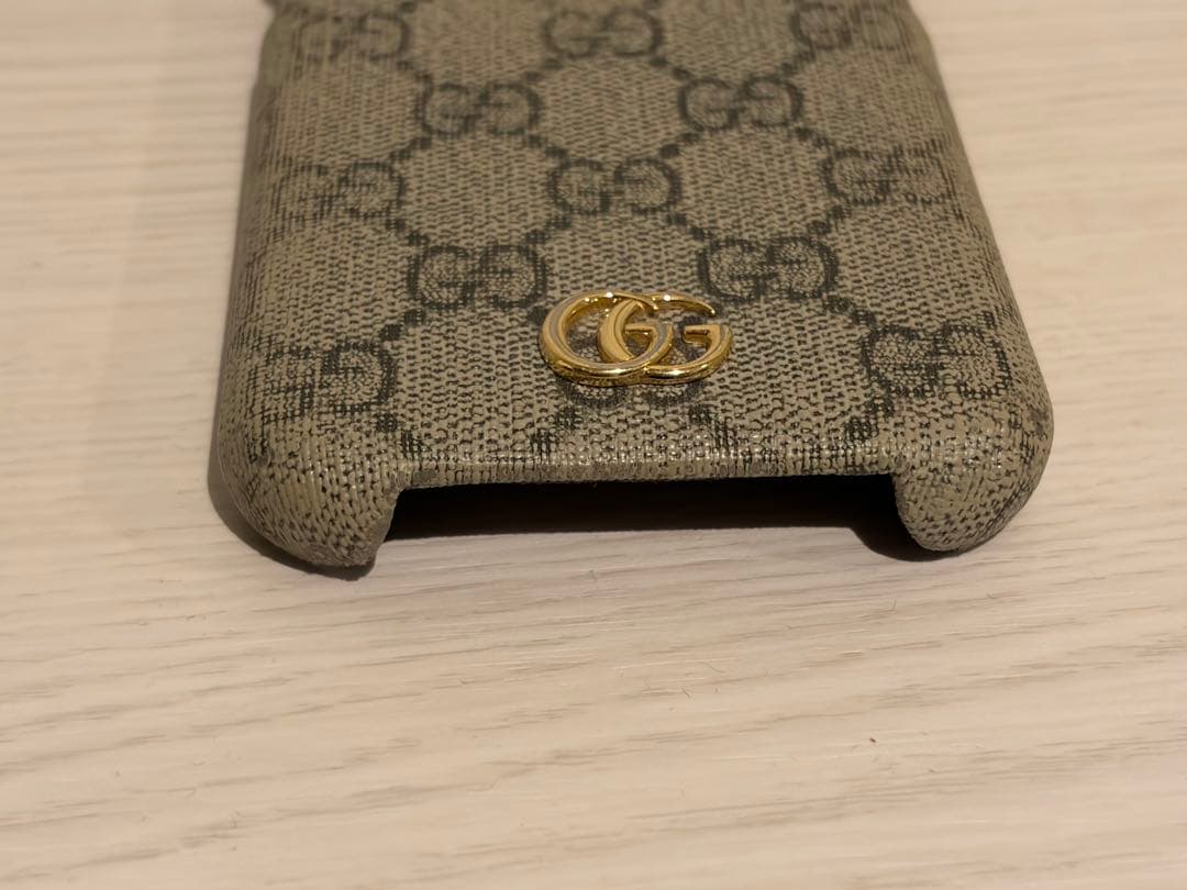 GUCCI iPhone15 ケース オフィディア GGスプリーム