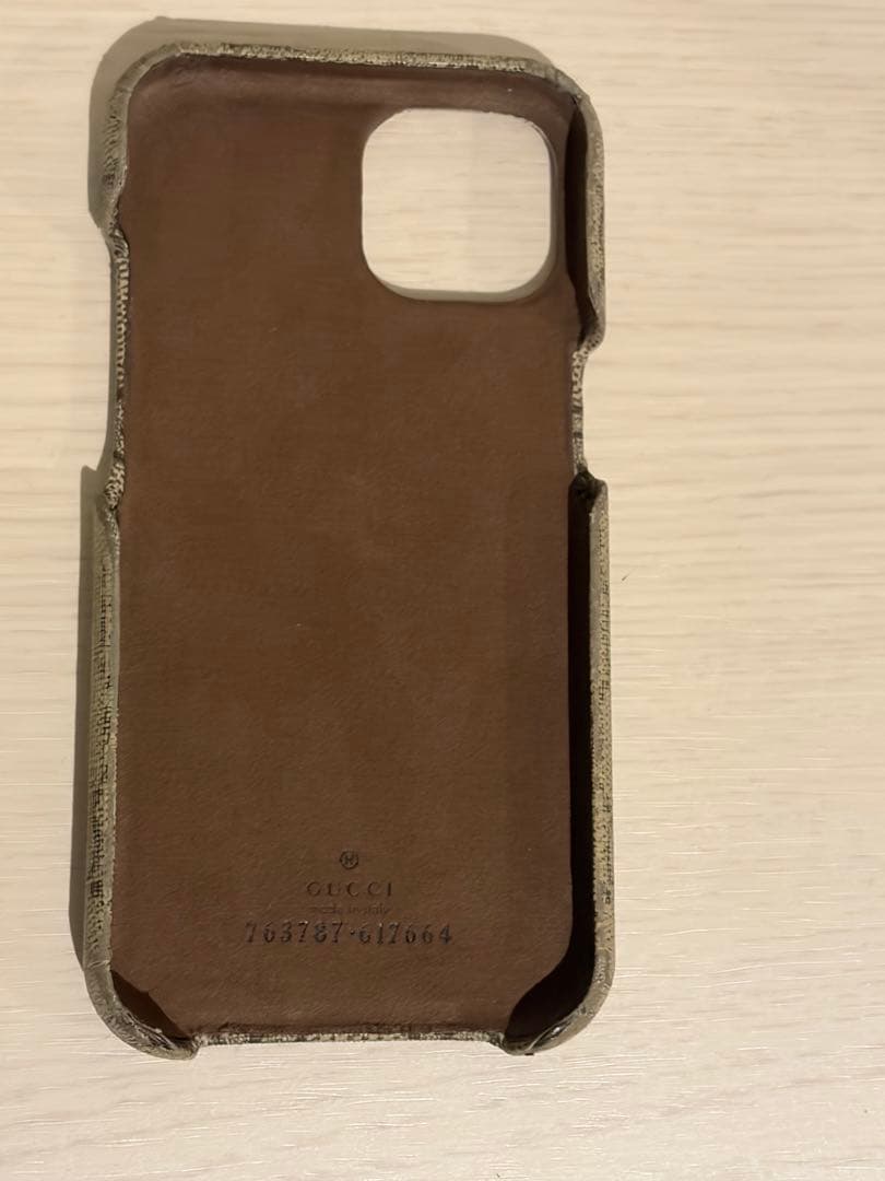 GUCCI iPhone15 ケース オフィディア GGスプリーム