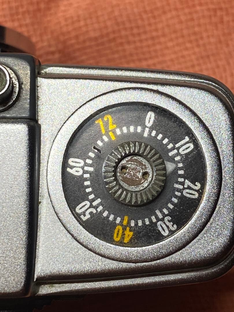 ハーフカメラ　オリンパス　PEN-EE （完全駆動品）