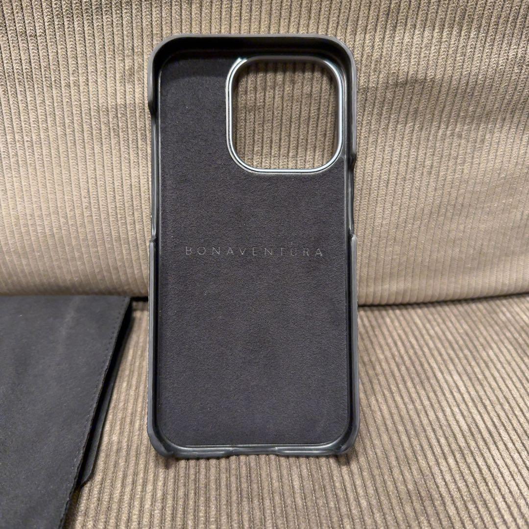 極美品　ボナベンチュラ　iPhone15pro レザーケース　ホワイト