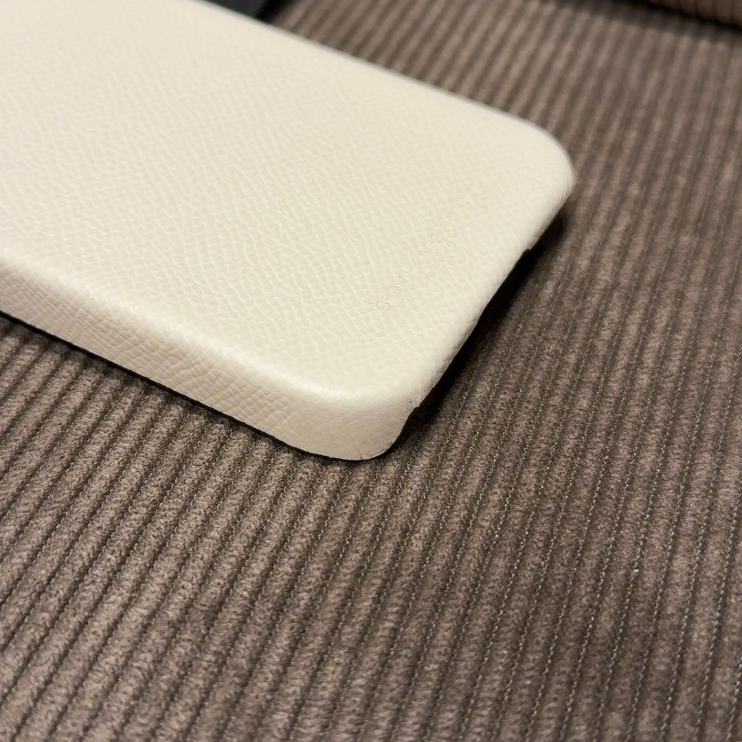 極美品　ボナベンチュラ　iPhone15pro レザーケース　ホワイト