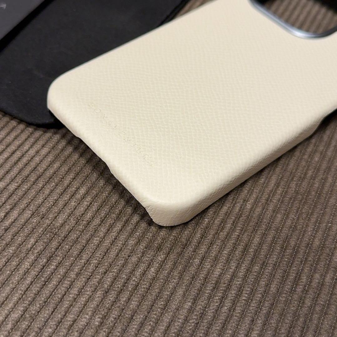極美品　ボナベンチュラ　iPhone15pro レザーケース　ホワイト