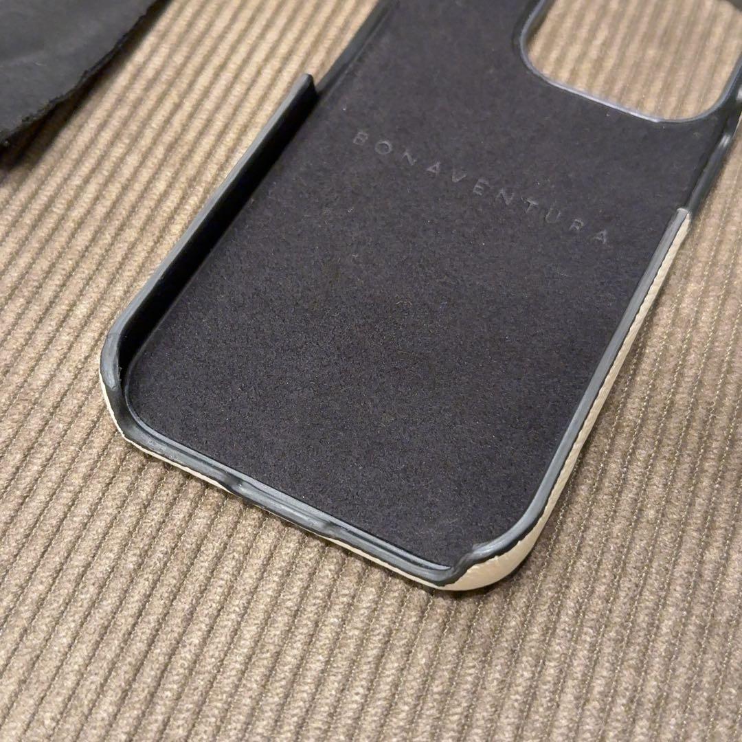 極美品　ボナベンチュラ　iPhone15pro レザーケース　ホワイト
