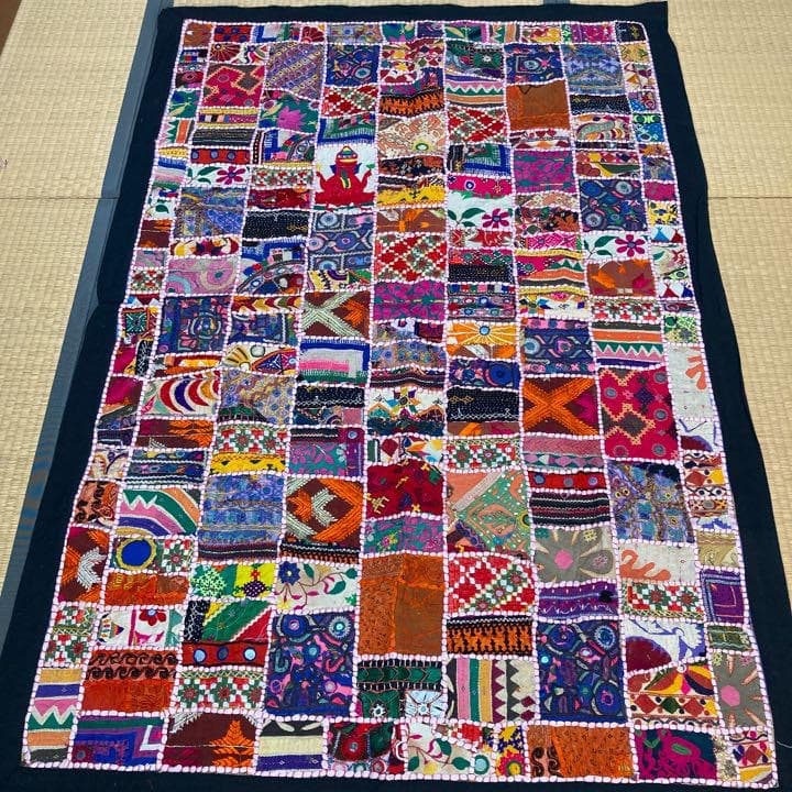 ⭐️若林⭐️ インド手刺繍 ミラーワーク ラグ 敷物