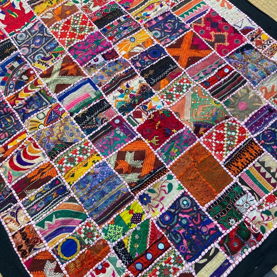 ⭐️若林⭐️ インド手刺繍 ミラーワーク ラグ 敷物