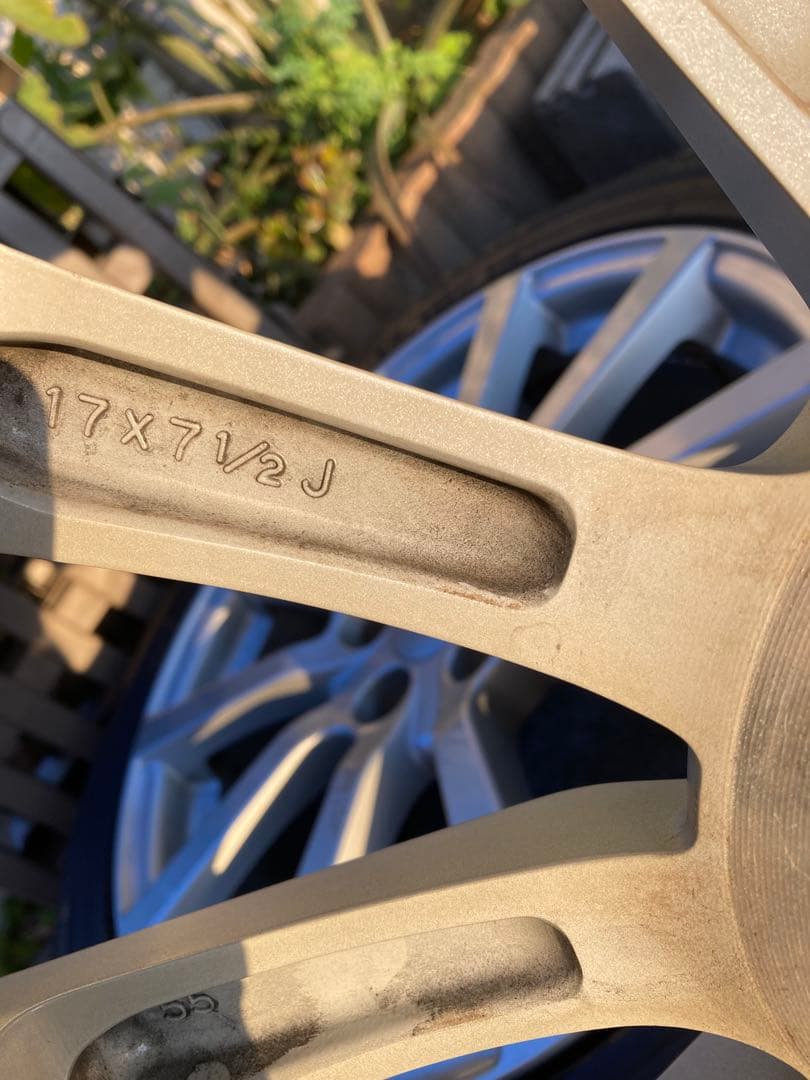 スバル純正17インチスタットレス