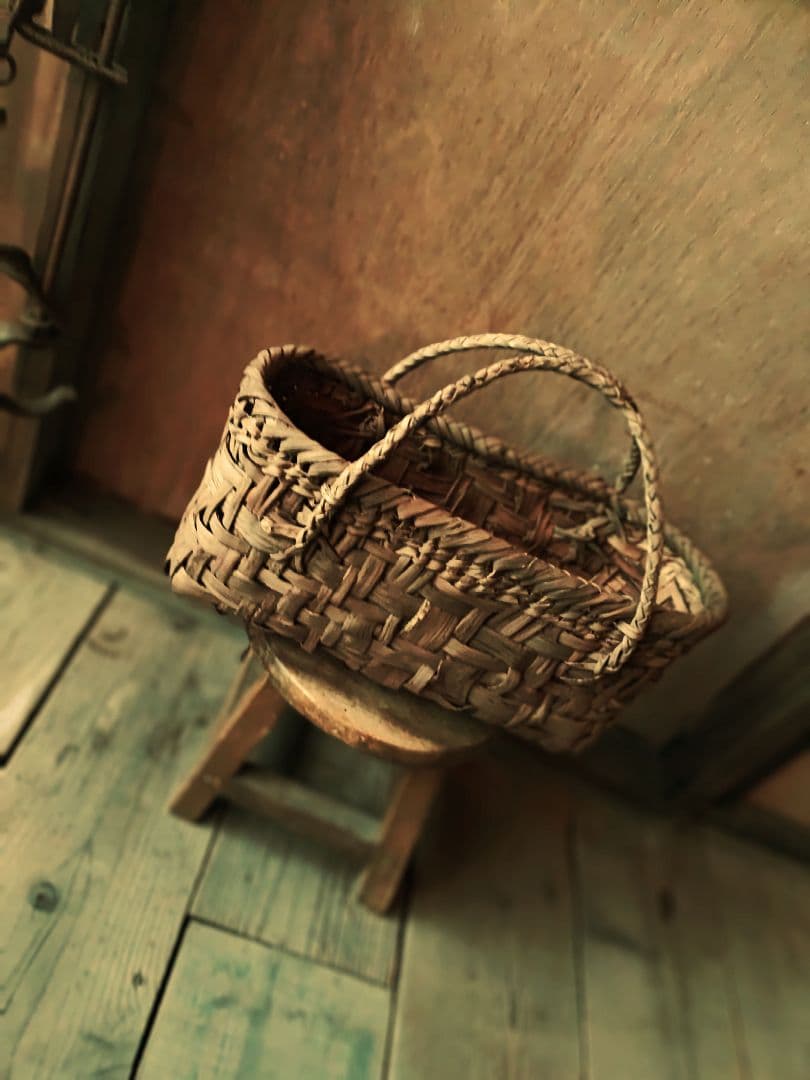 ひ*み様 信州安曇野の山葡萄かごバック。里山手仕事。