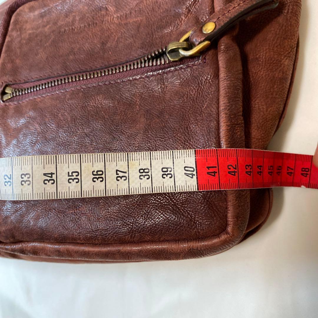 ブルネロ　クチネリ　ボディバッグ