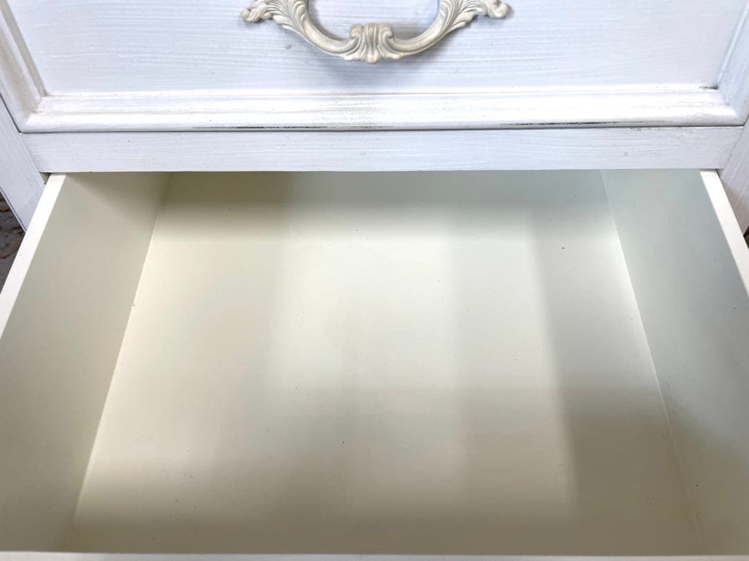 s*e様 期間限定 アンティーク調 3段チェスト ホワイト系 ナイトテーブル