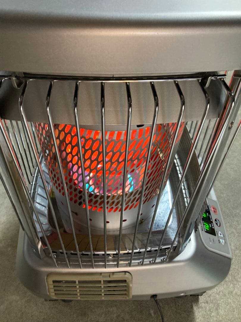 すぐ発送❕　送料無料❕　大型業務用ストーブダイニチブルーヒーターFM-194F⑩