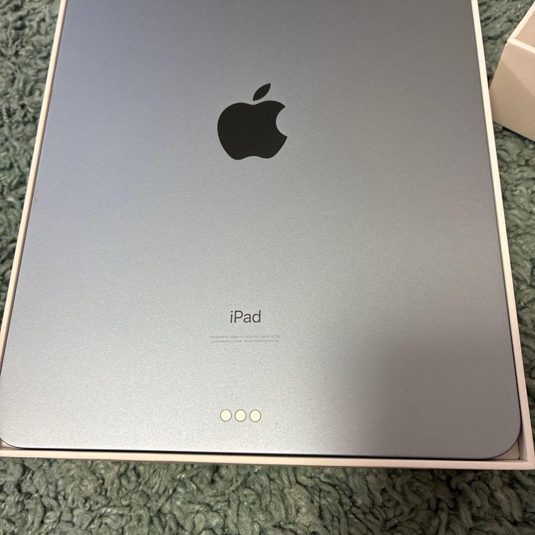 Apple iPad Air (第4世代) 本体　スカイブルー　64GB