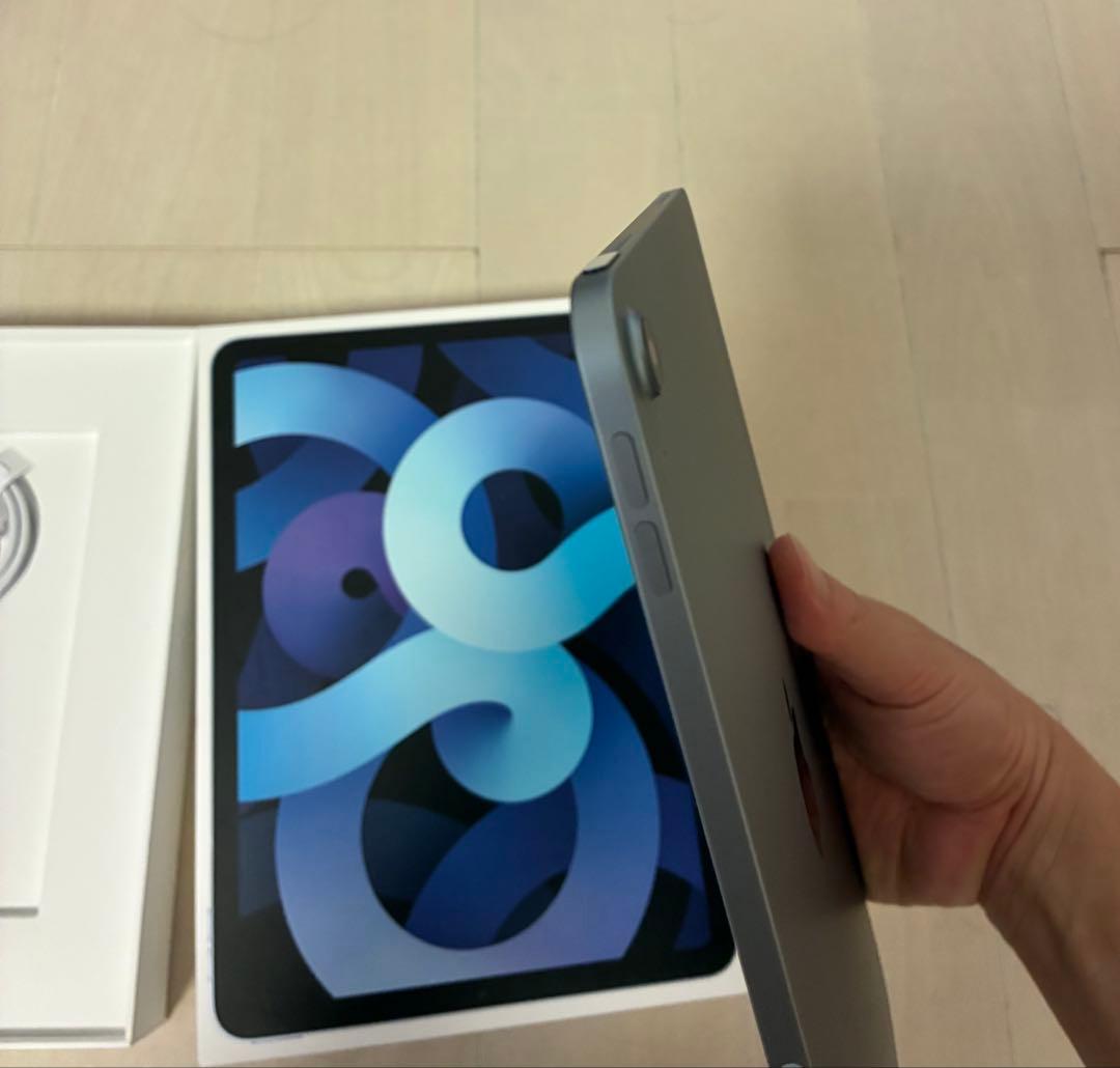 Apple iPad Air (第4世代) 本体　スカイブルー　64GB